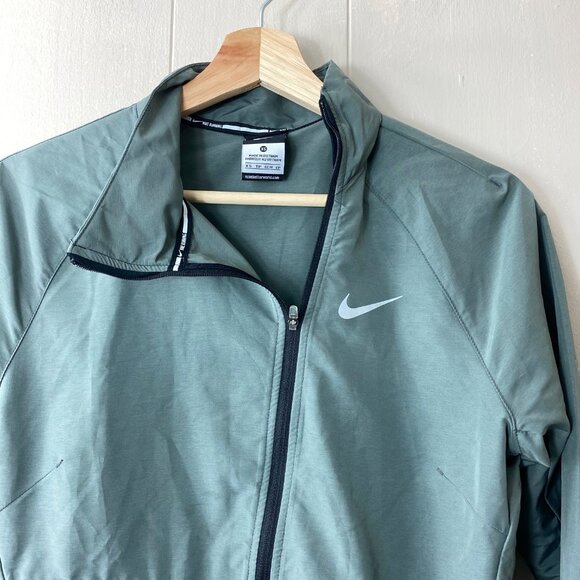 Nike Green Windbreaker Size X-Small - Picture 2 of 7